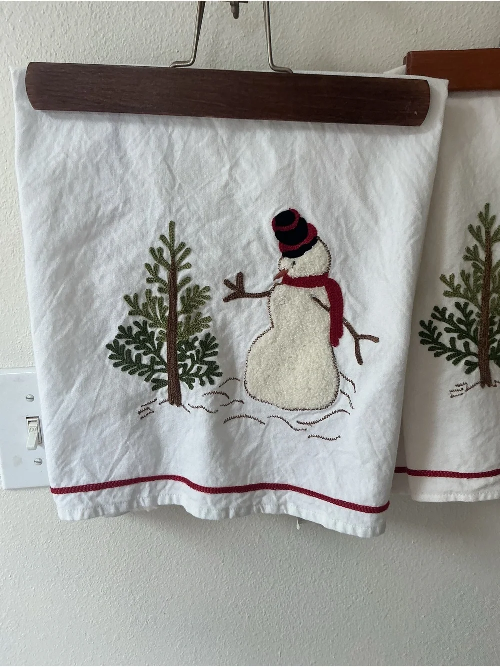 Williams Sonoma Snowman Embroidered Kitchen Towels, Set of 2 OB